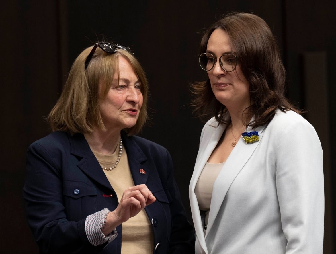 senator-donna-dasko-with-ukrainian-ambassador-to-canada-yuliya-kovaliv Independent Senator Donna Dasko is seen speaking with Ukrainian Ambassador to Canada Yuliya Kovaliv