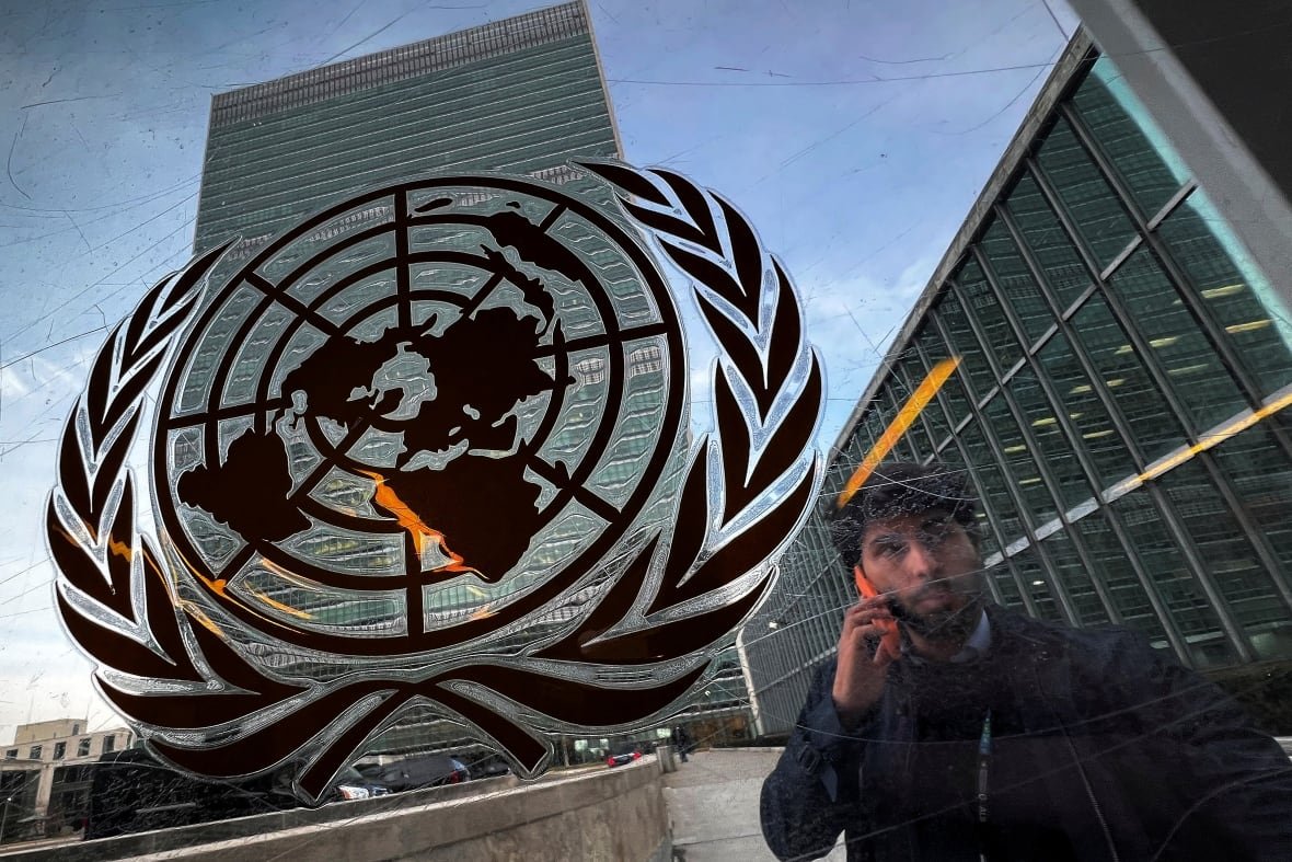 ukraine-crisis-un UN headquarters skyscraper