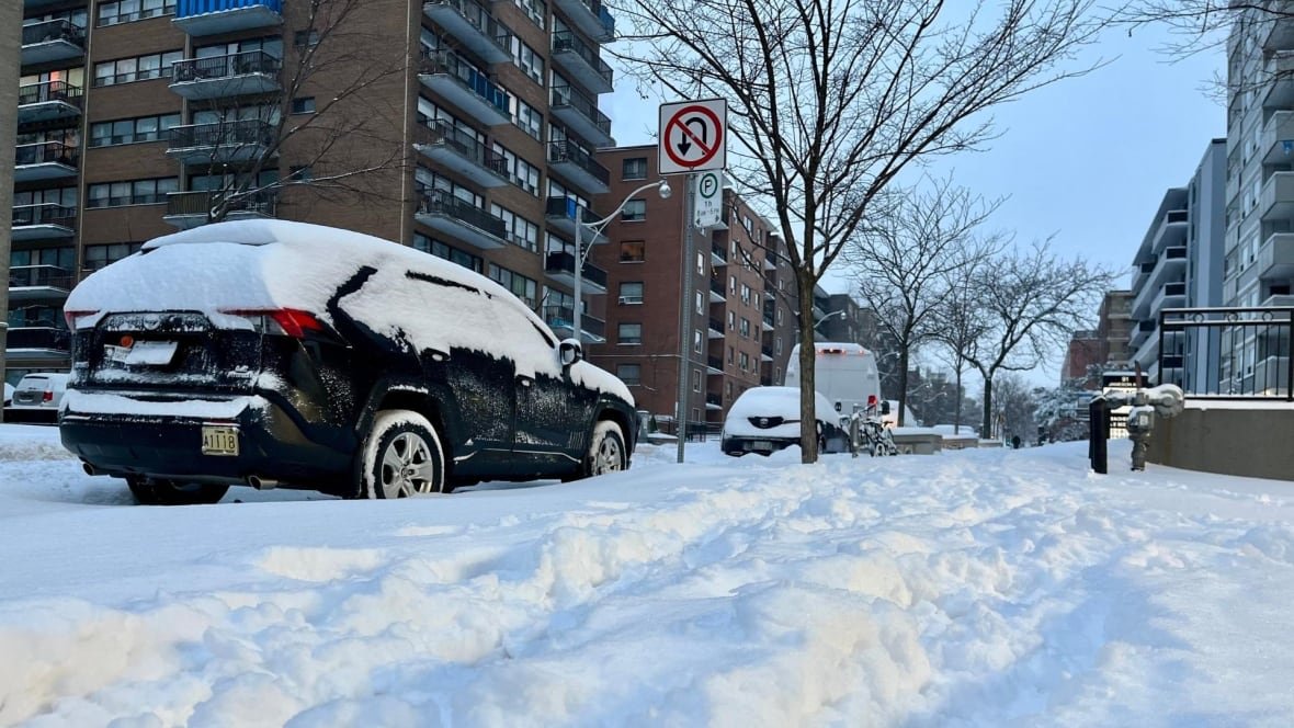 cbc-toronto-youtube-thumbnails-6 Photo of cars in downtown Toronto covered in snow