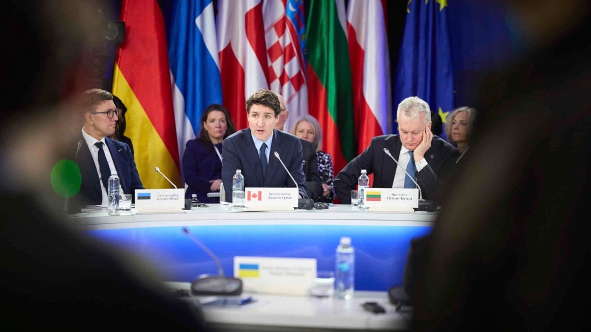 russia-ukraine-war-3 In this photo provided by the Ukrainian Presidential Press Office, Estonia's Prime Minister Kristen Michal, left, Prime Minister Justin Trudeau and Lithuanian President Gitanas Nauseda attend the Support Ukraine summit in Kyiv, Ukraine.