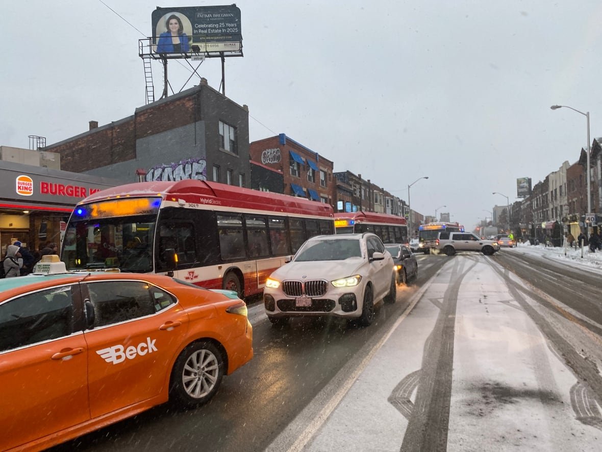 Traffic on Danforth Avenue was slow during the evening commute home on Wednesday due to a temporary shutdown of Line 2 between Woodbine and Broadview stations. Regular service has resumed.