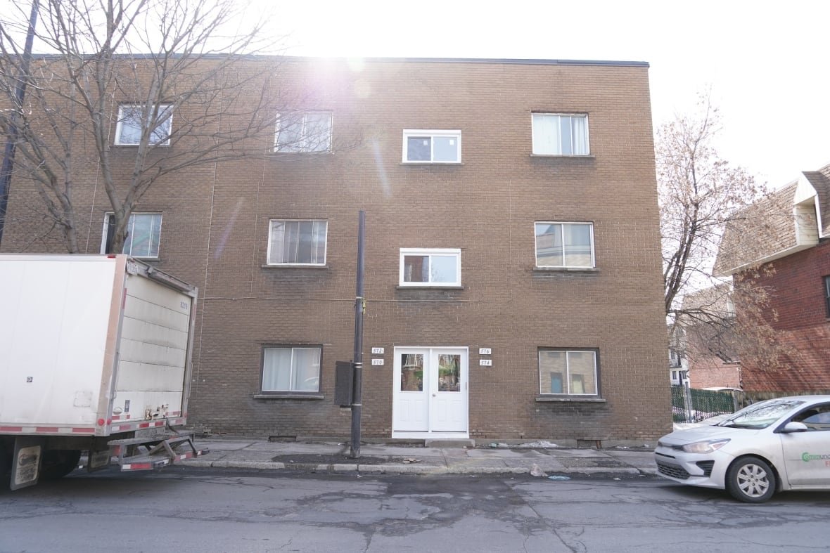 alleged-scam-call-centre-1 brown building
