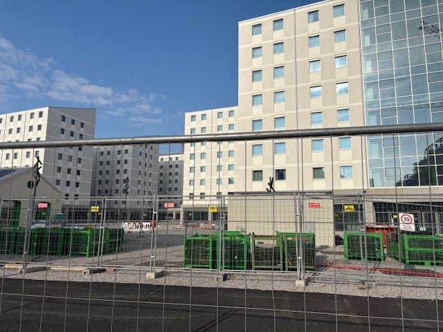 default-333 Buildings under construction.