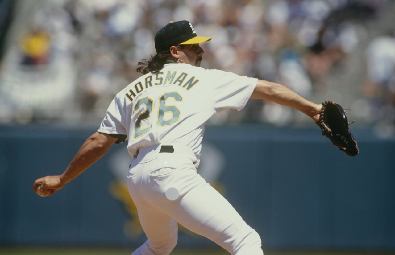 default-509 A left-handed pitcher throws.